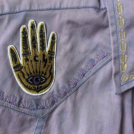 magic hands on distressed. xl.