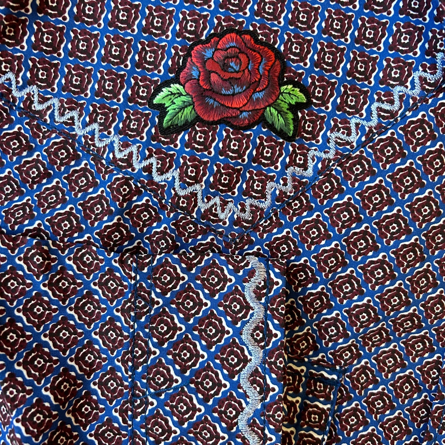 Roses on Roses. Lg.