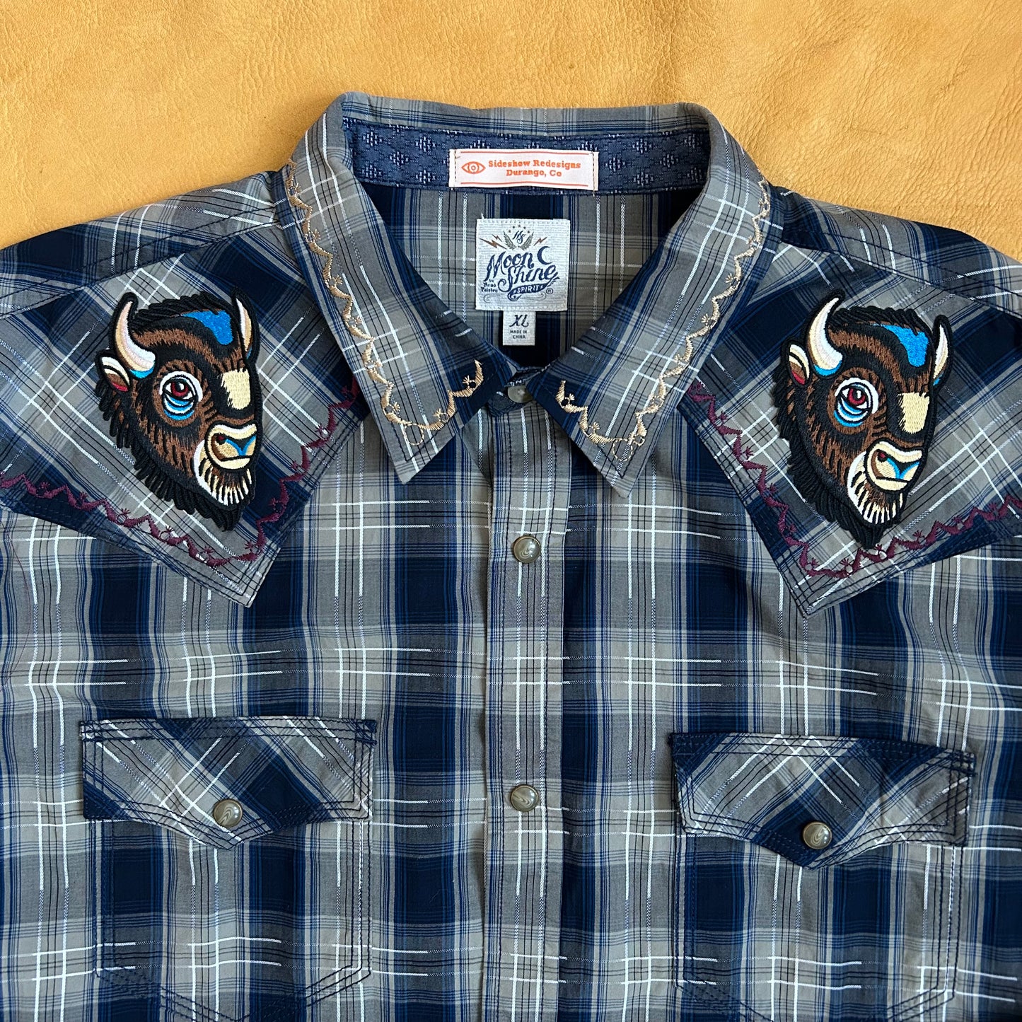 Bison. XL